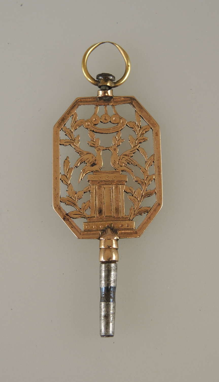 Unusual 18K gold carved pocket watch key c1810