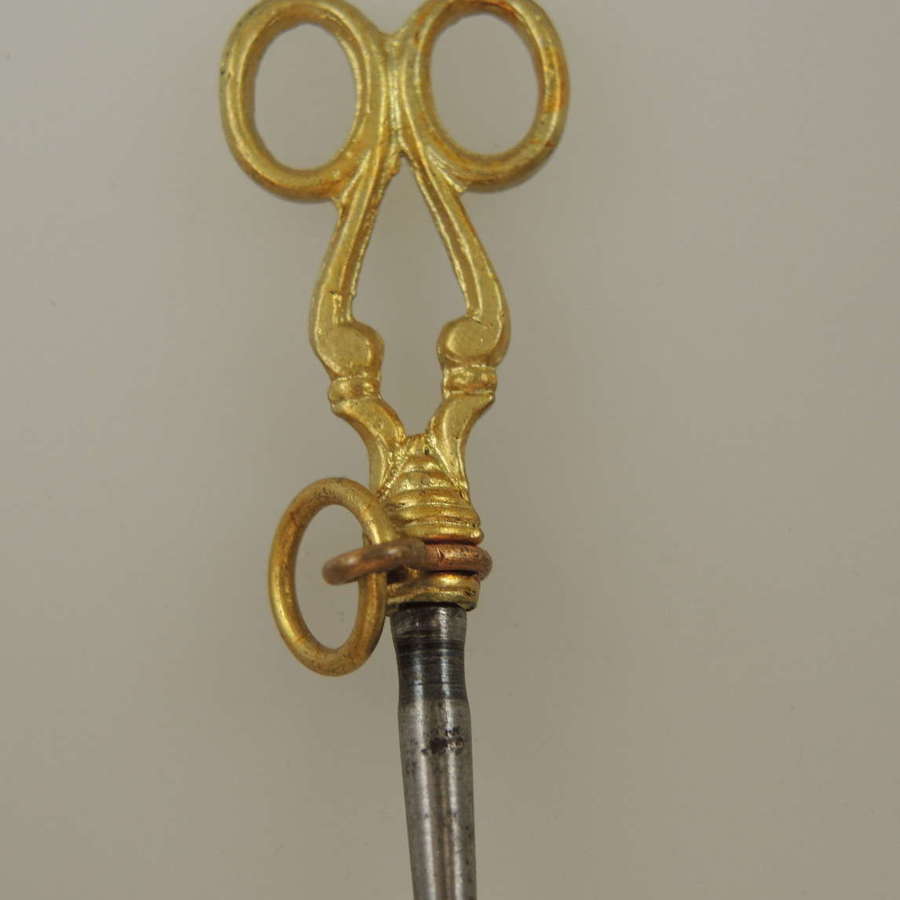 Victorian gilt SCISSOR shaped pocket watch key. Size 00. c1880