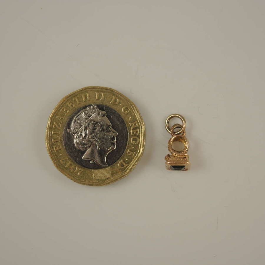 RARE Beautiful 18K gold Georgian miniature seal c1810