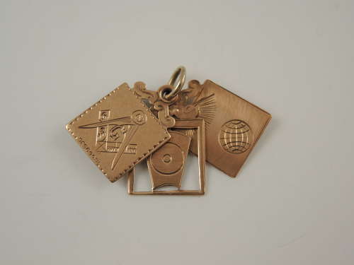 Scarce 9K gold Masonic fob c1919