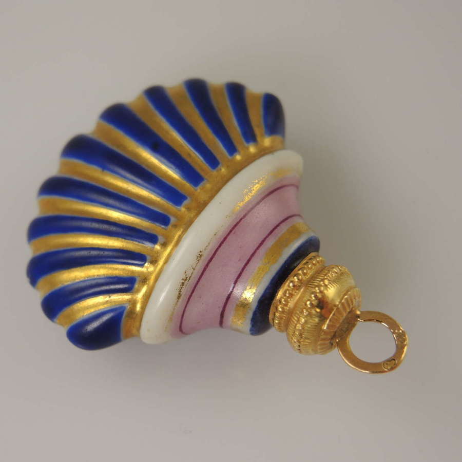 Very fine porcelain and gold miniature scent bottle fob c1810