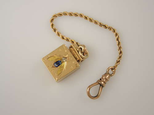 Victorian 18K gold Diamond and Sapphire BEE Locket with chain c1880