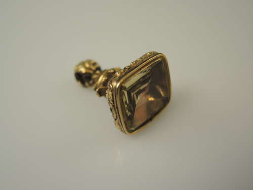 Georgian gold cased seal with a pink glass stone c1830